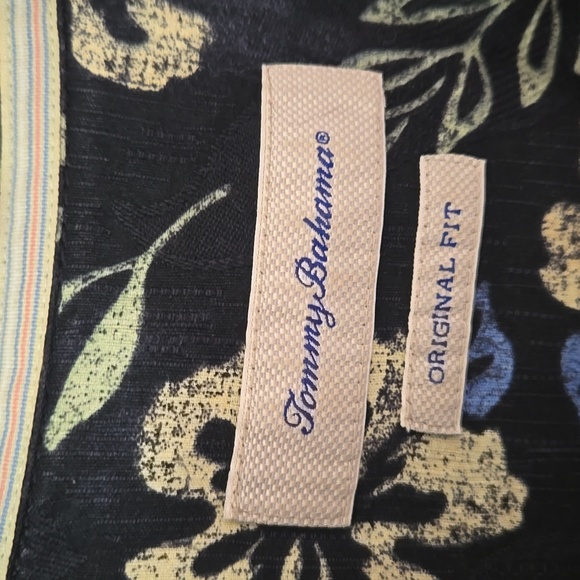 Tommy Bahama Tropical Short Sleeve Shirt - Picture 4 of 10